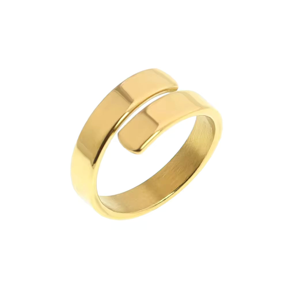 Dupla de Anel Bellina em aco banhado a ouro com linhas abertas.